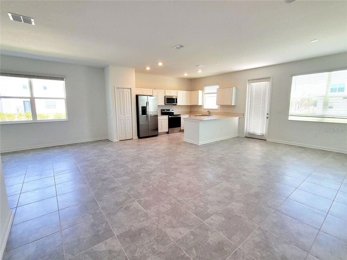 TRACT X - Residential Lease