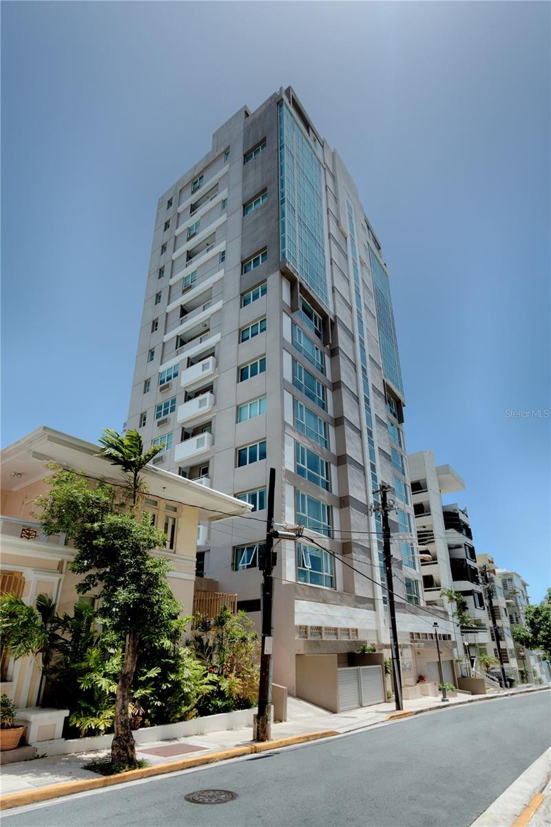558 CUEVILLAS STREET PH1201