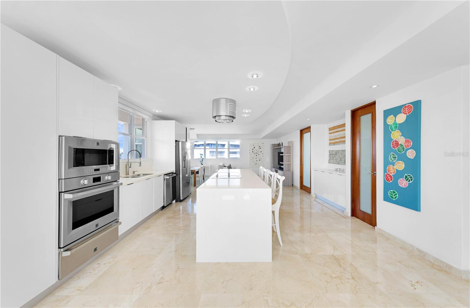 558 CUEVILLAS STREET PH1201