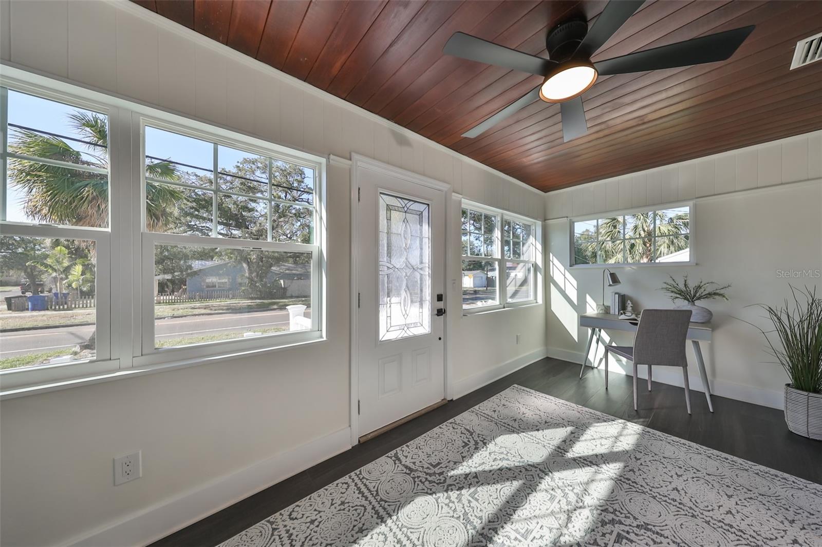 ROUSLYNN - Residential