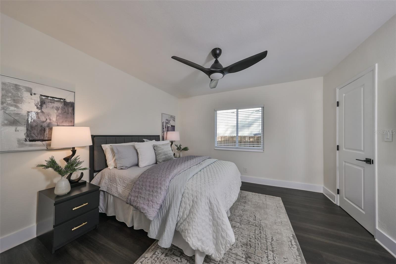 ROUSLYNN - Residential