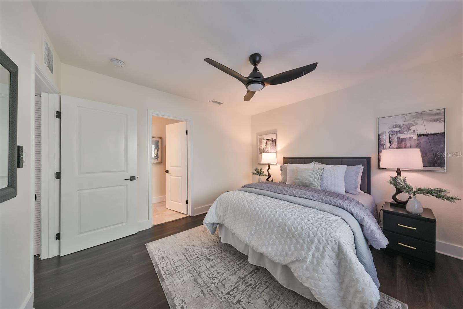 ROUSLYNN - Residential