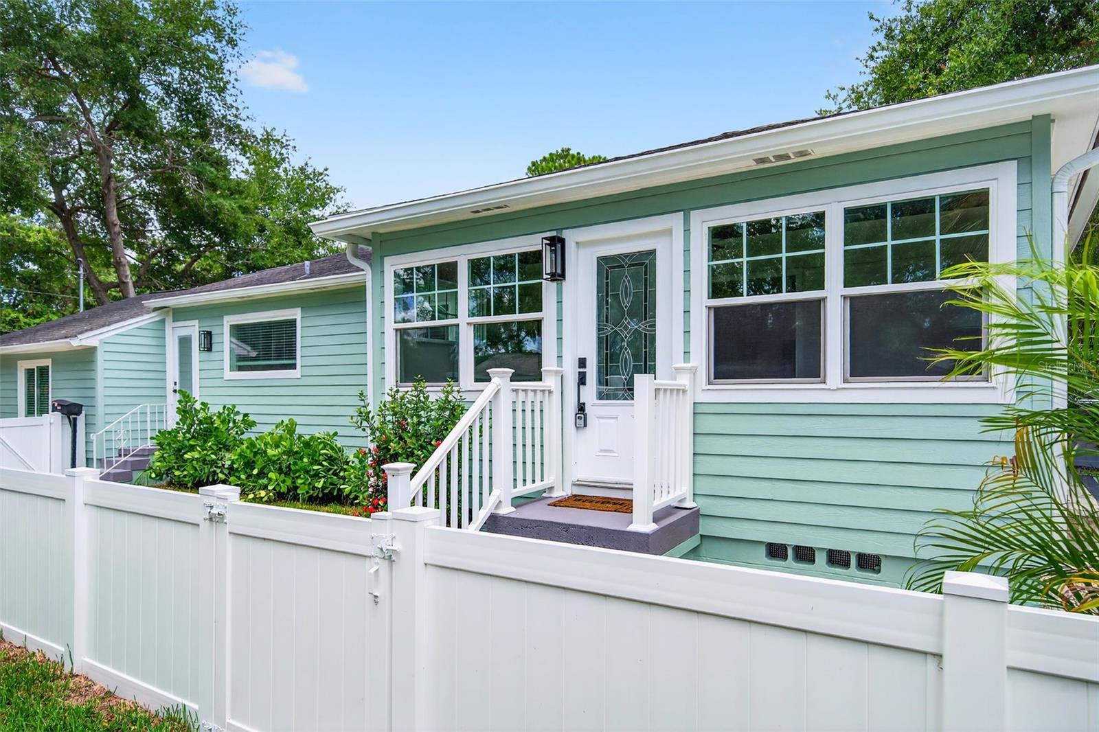 ROUSLYNN - Residential