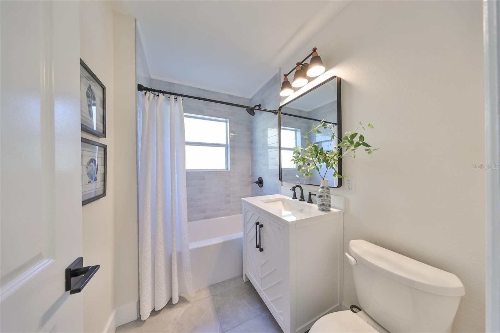 ROUSLYNN - Residential