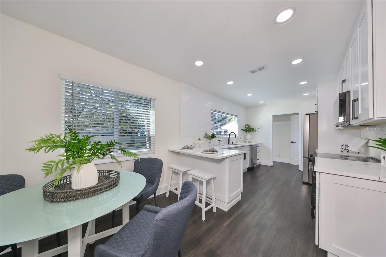 ROUSLYNN - Residential