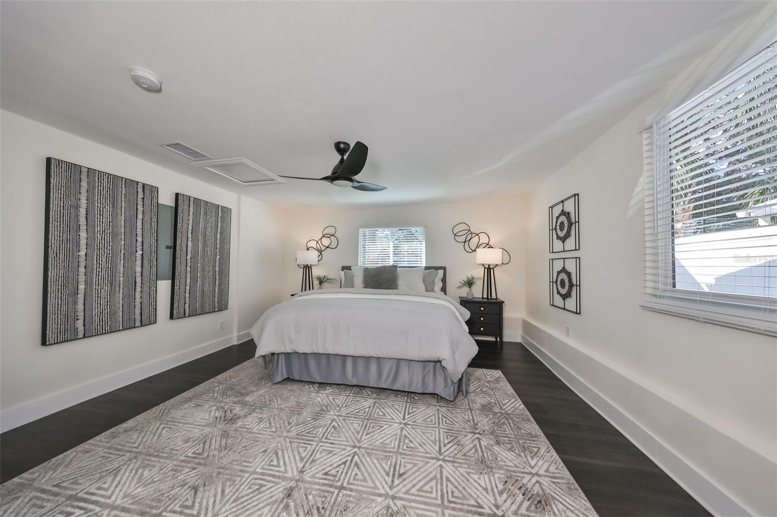 ROUSLYNN - Residential