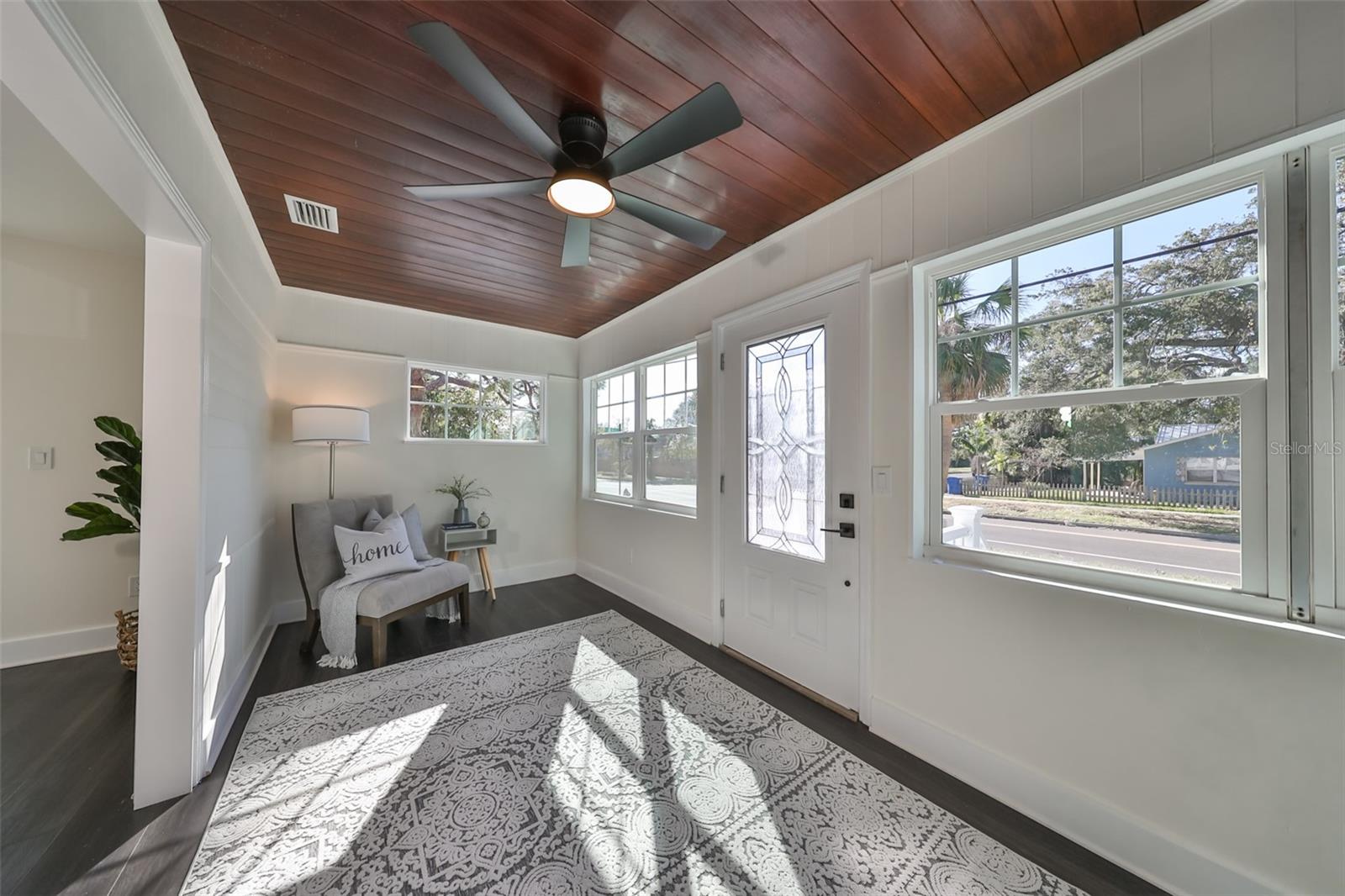 ROUSLYNN - Residential