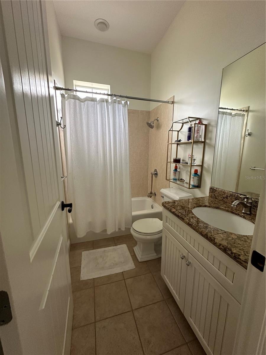 SUNSET PARK - Residential Lease