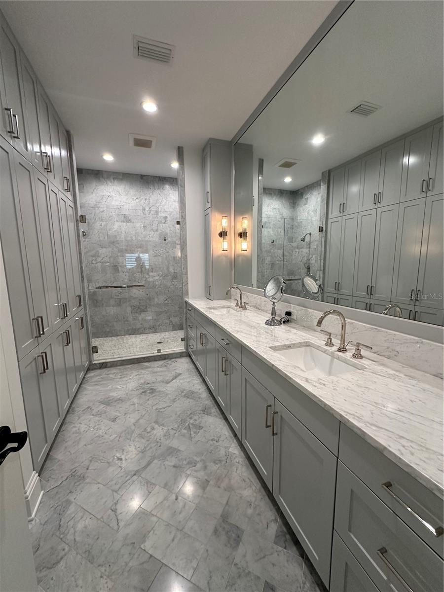 SUNSET PARK - Residential Lease