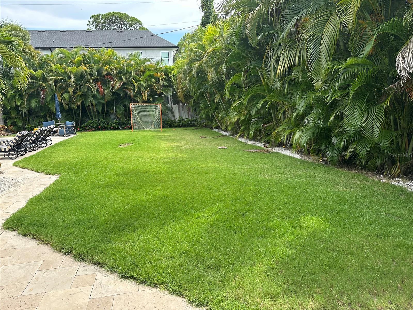 SUNSET PARK - Residential Lease