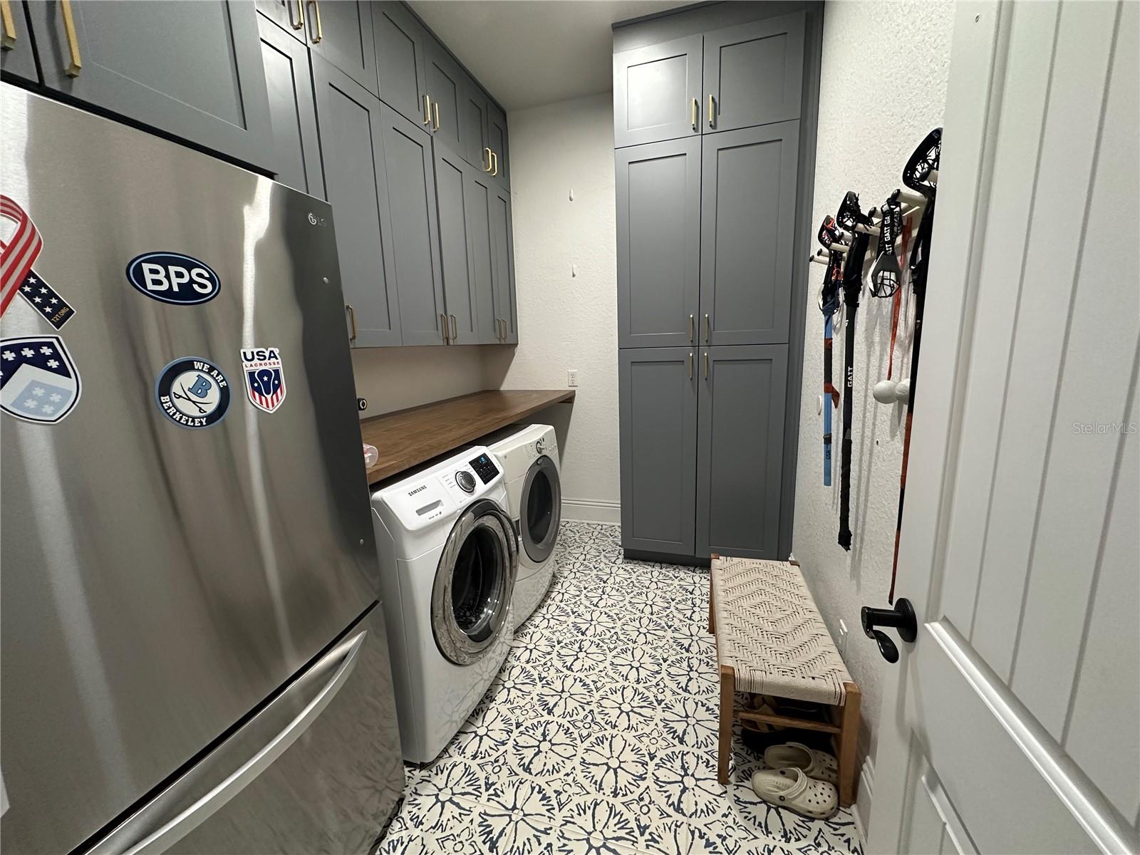 SUNSET PARK - Residential Lease