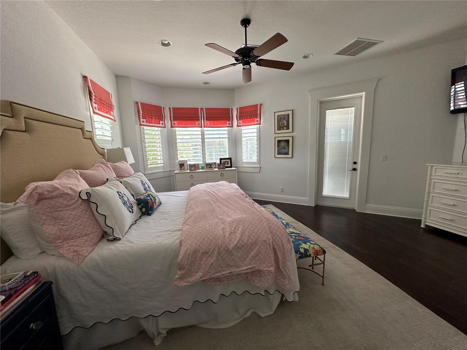 SUNSET PARK - Residential Lease