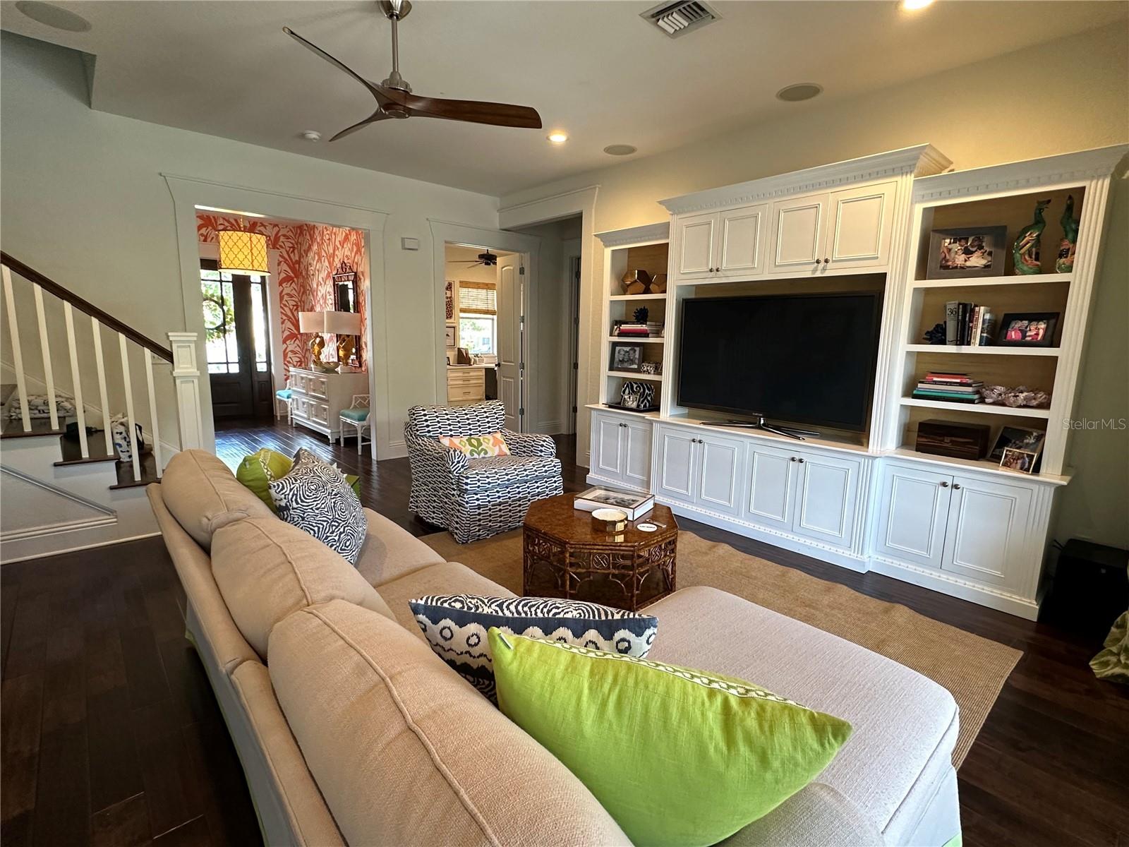 SUNSET PARK - Residential Lease