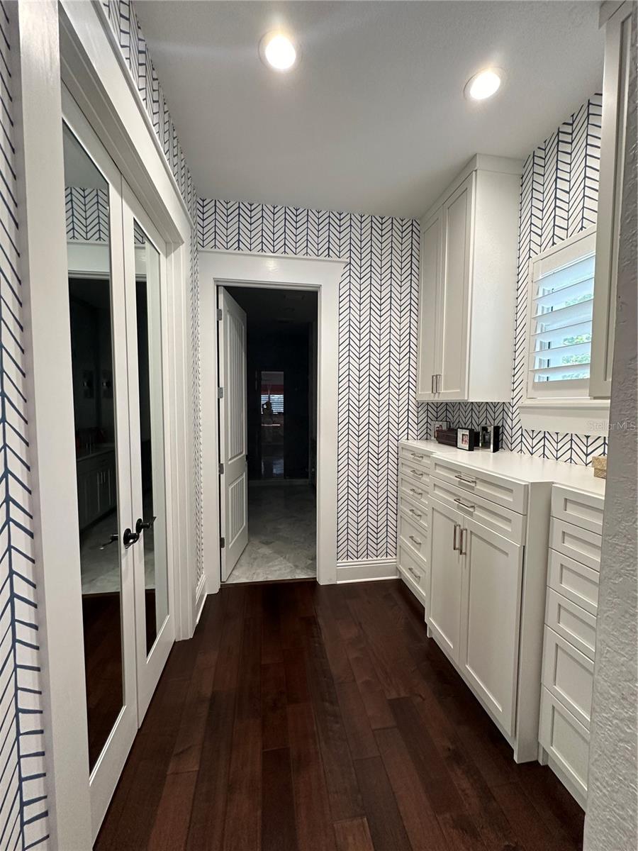 SUNSET PARK - Residential Lease