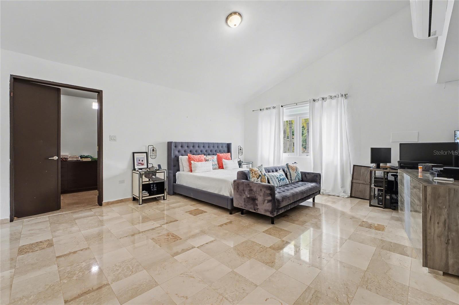 URB. SANTA MARIA - Residential