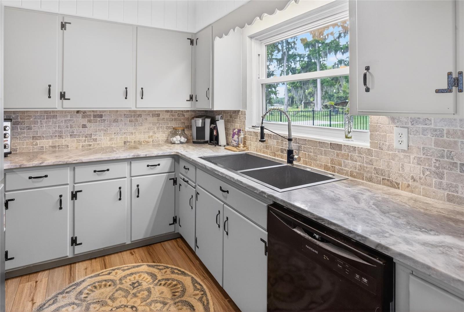7588 S CRESCENT LOOP