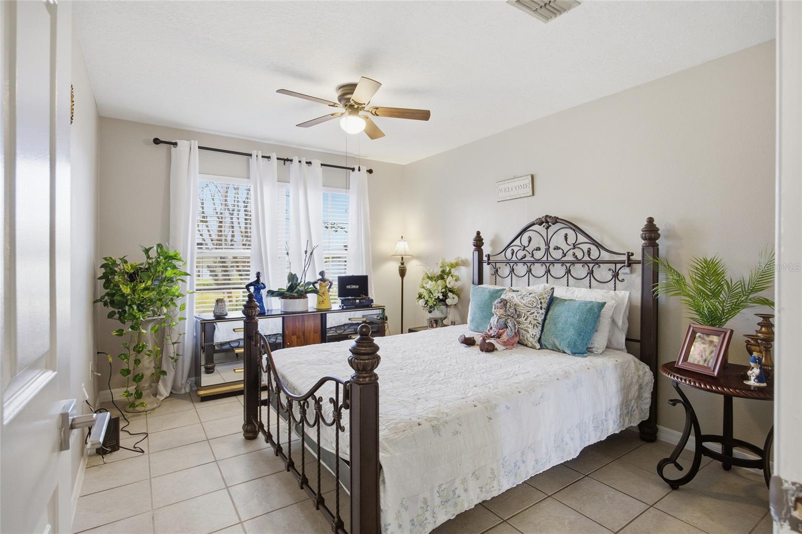 CALA HILLS UN 01 - Residential