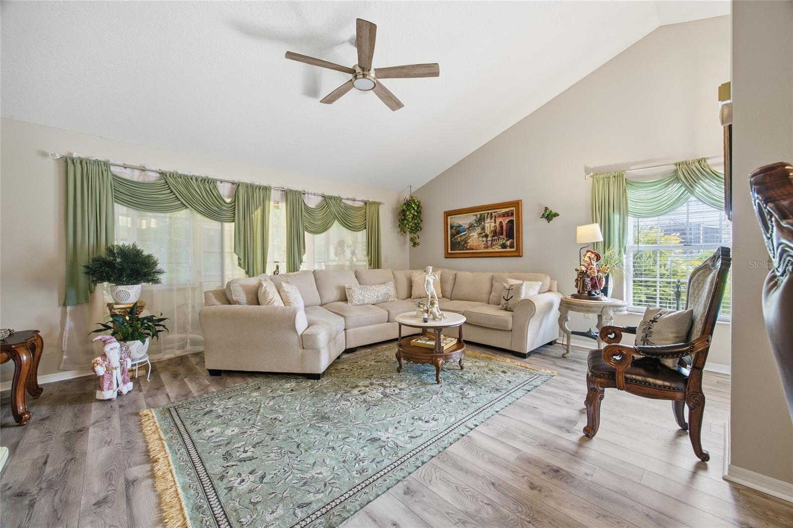 CALA HILLS UN 01 - Residential