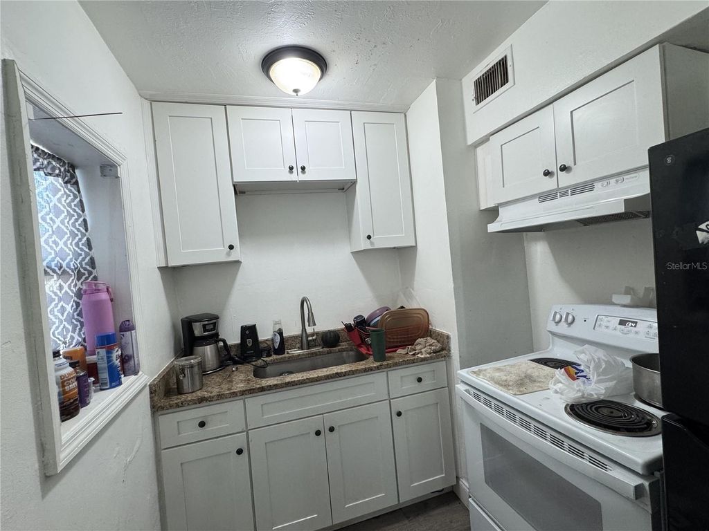 Photo of 5001 Cortez Drive, Orlando, FL 32808 (MLS # O6376573)