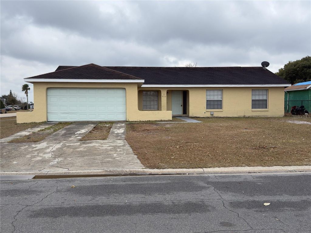 Photo of 800 Aspenwood Circle, Kissimmee, FL 34744 (MLS # S5143412)