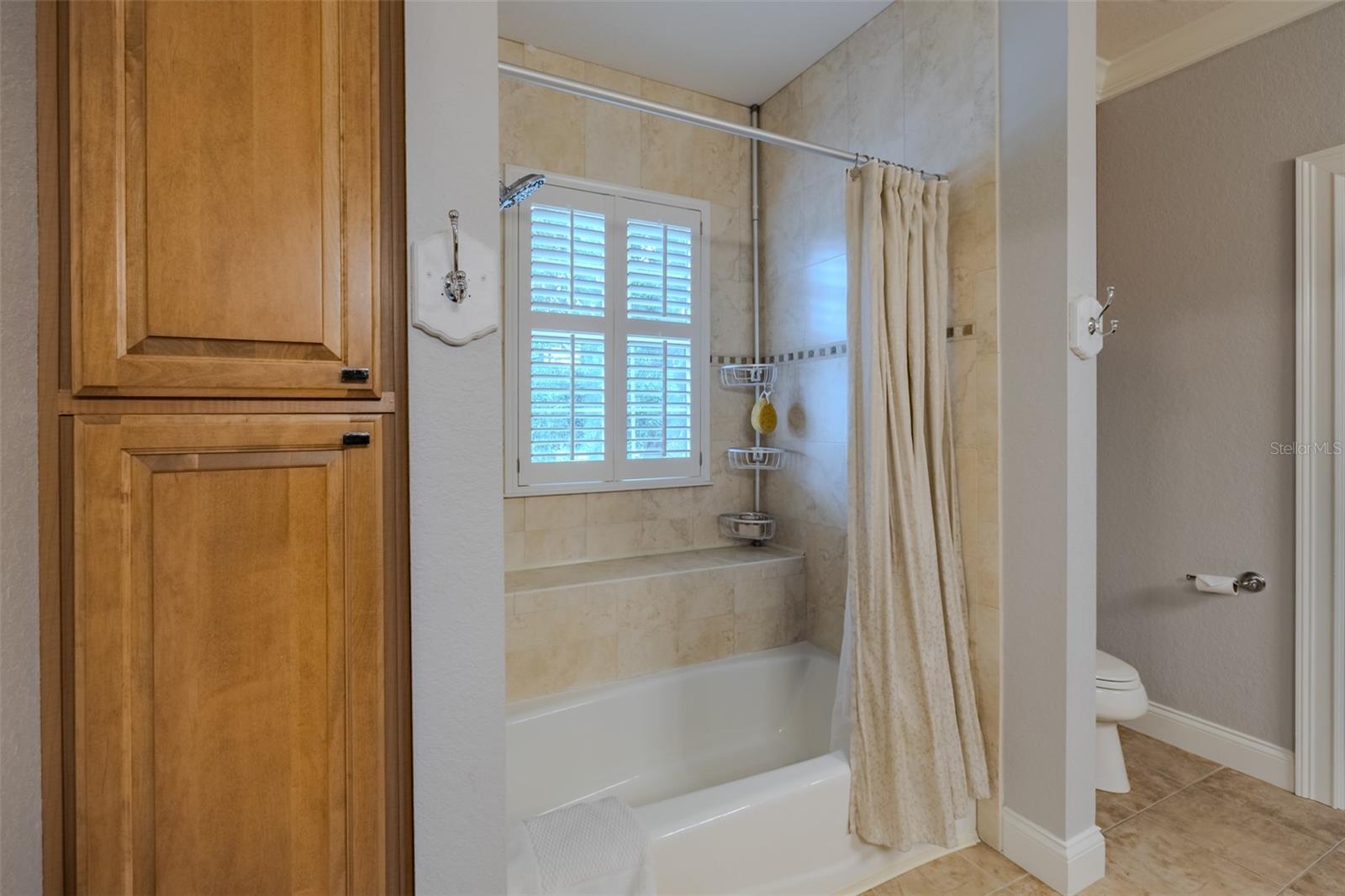 FISH HAWK TRAILS UNITS 01 & 02 - Residential