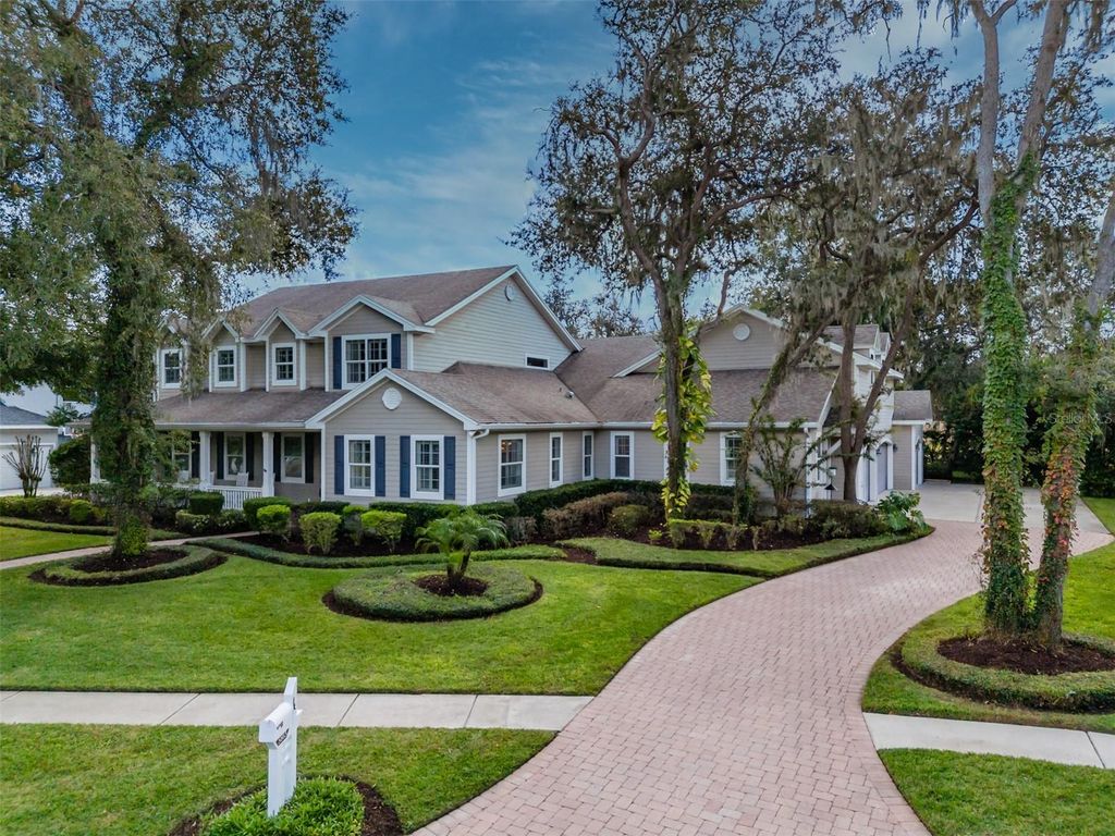 Photo of 5803 Thoreau Place, Lithia, FL 33547 (MLS # TB8441250)