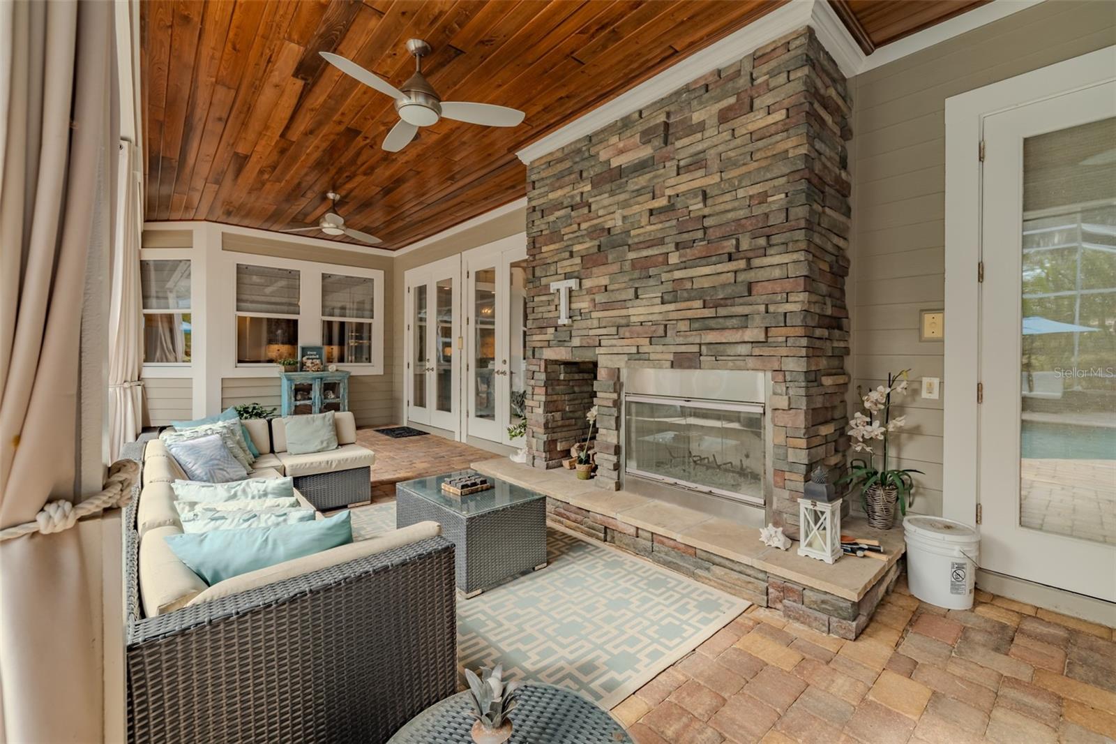 FISH HAWK TRAILS UNITS 01 & 02 - Residential