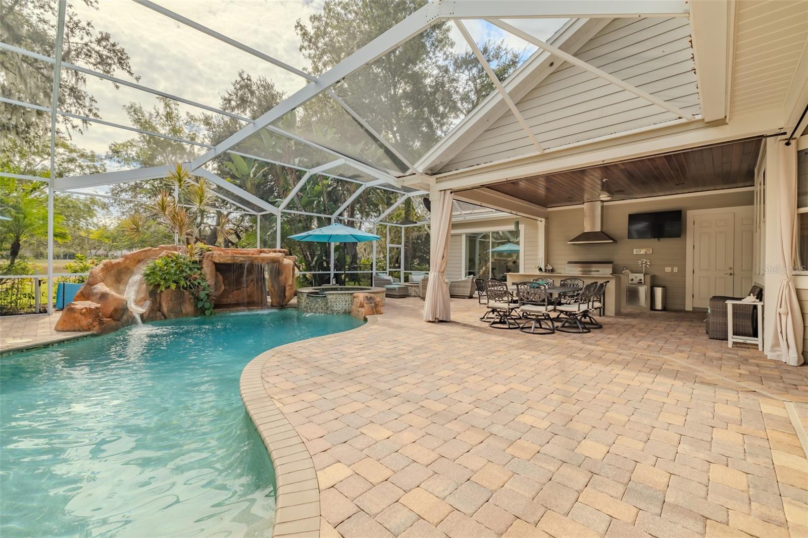 FISH HAWK TRAILS UNITS 01 & 02 - Residential