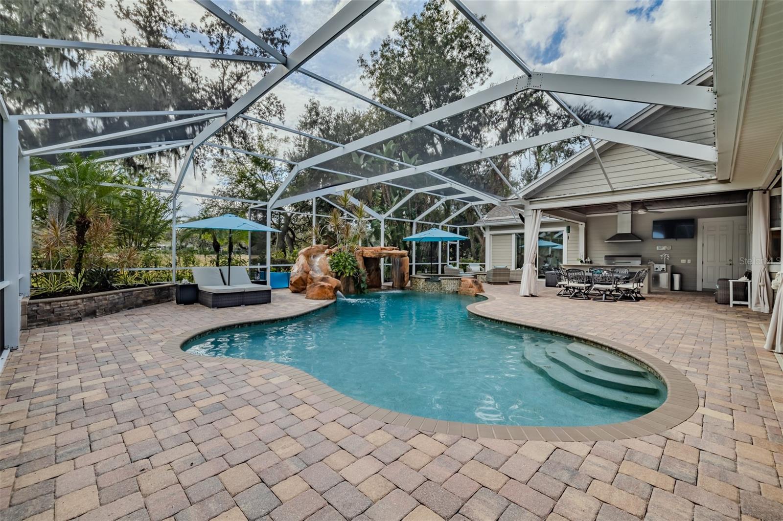 FISH HAWK TRAILS UNITS 01 & 02 - Residential