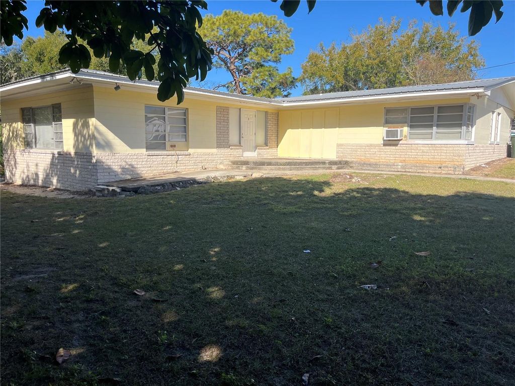 Photo of 214 W Osceola Street, Clermont, FL 34711 (MLS # G5106524)