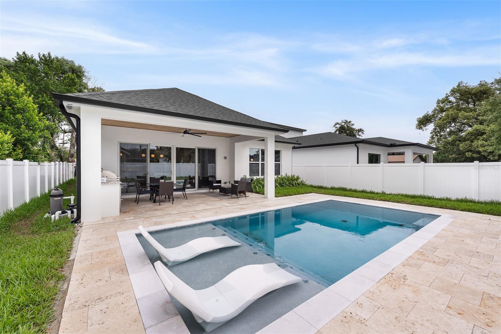 726 GOLFVIEW AVENUE