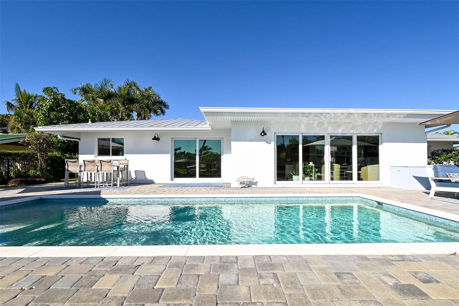 SIESTA ISLES - Residential