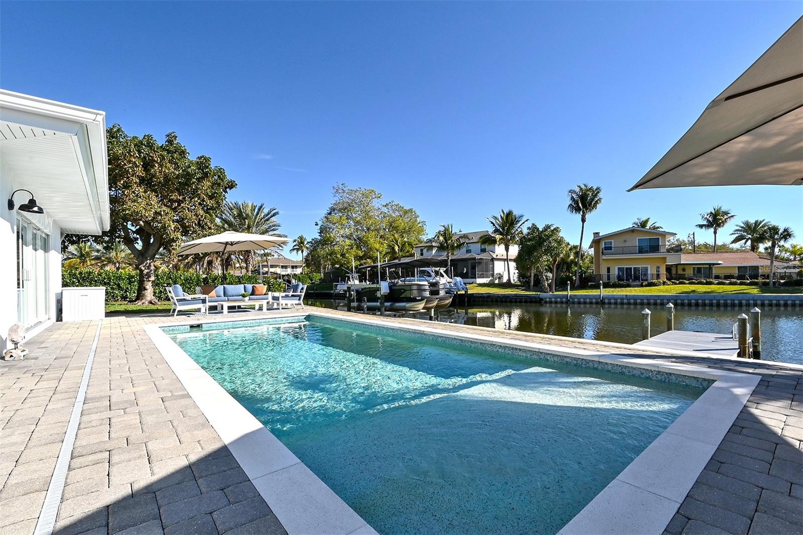 SIESTA ISLES - Residential