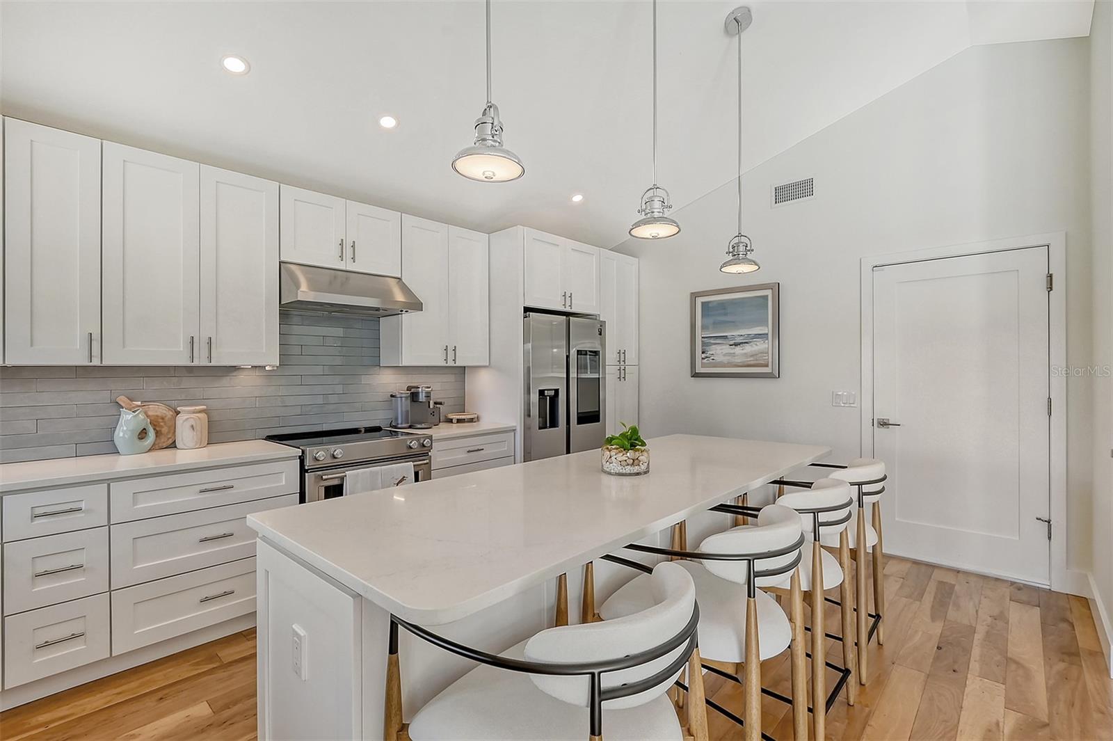 SIESTA ISLES - Residential