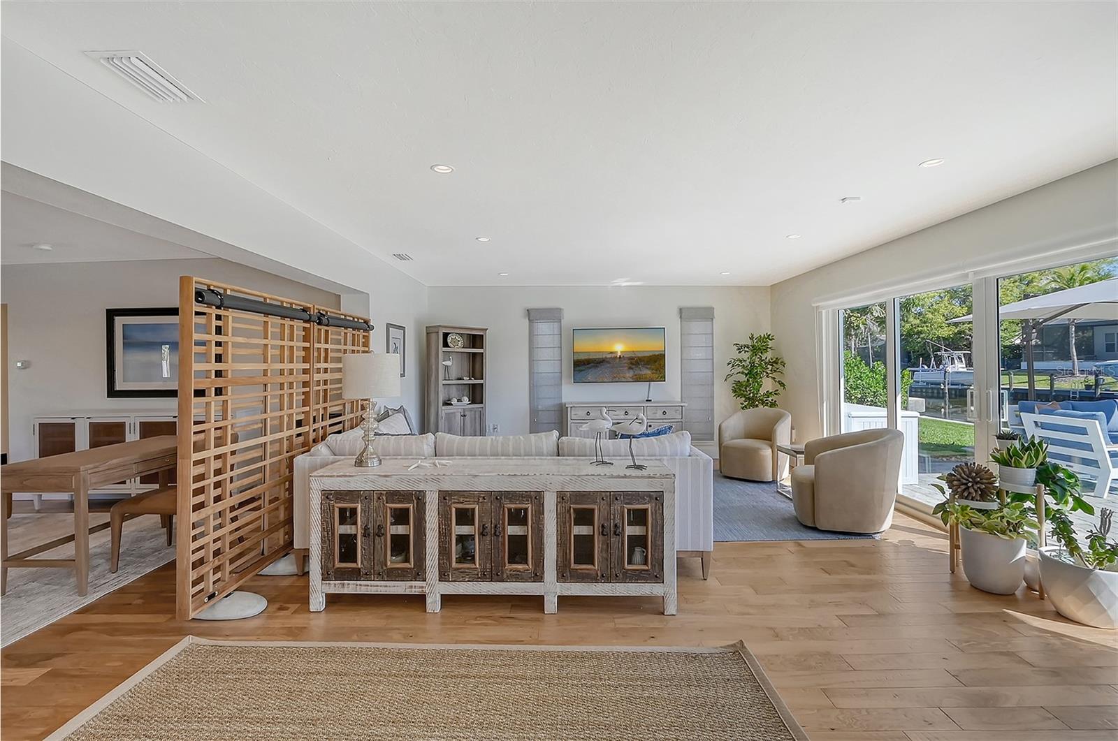 SIESTA ISLES - Residential