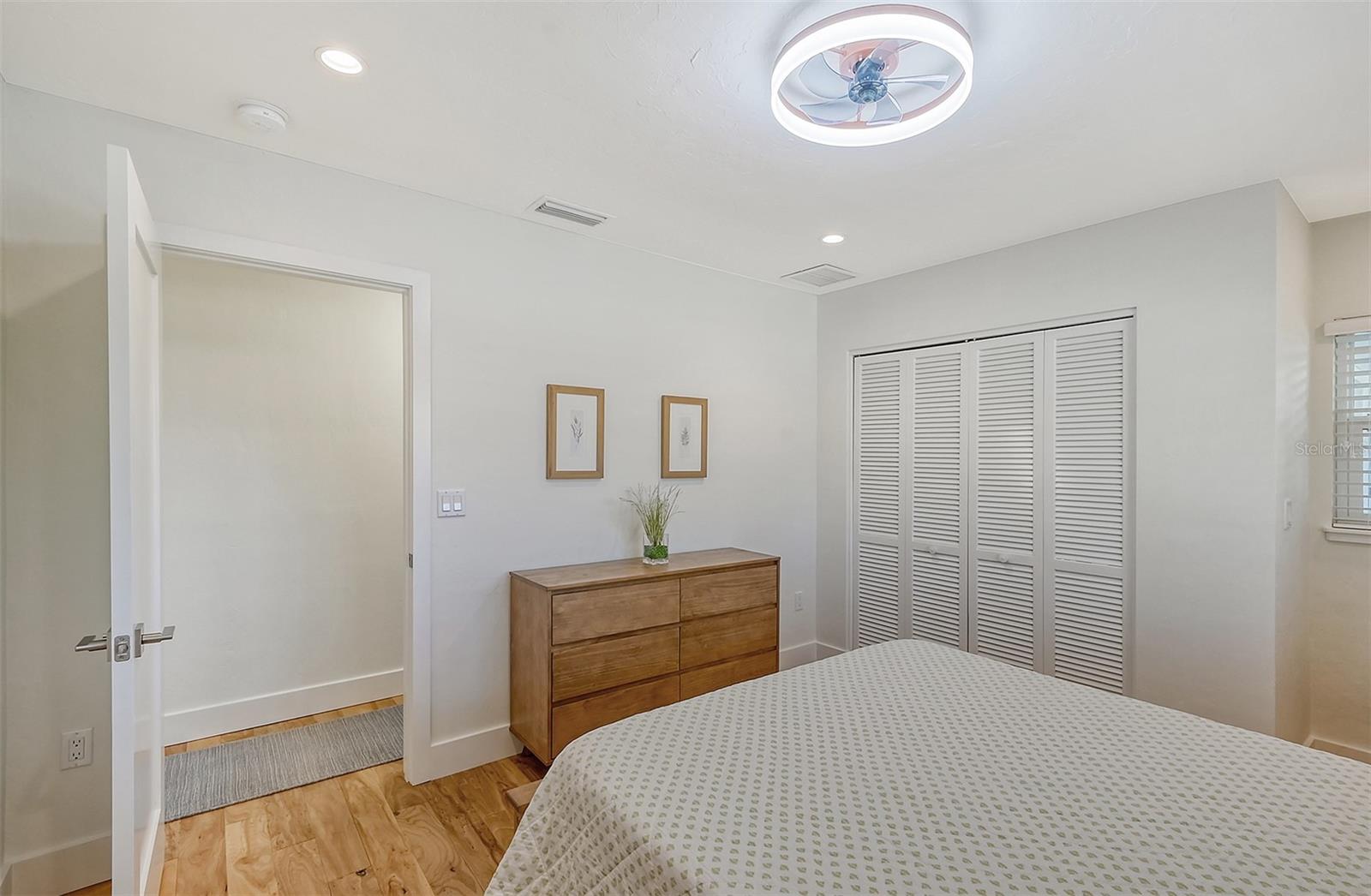 SIESTA ISLES - Residential