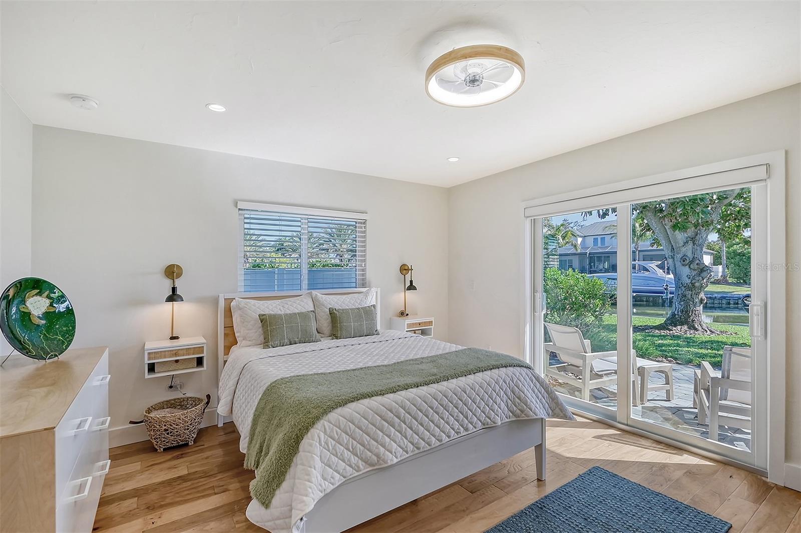 SIESTA ISLES - Residential