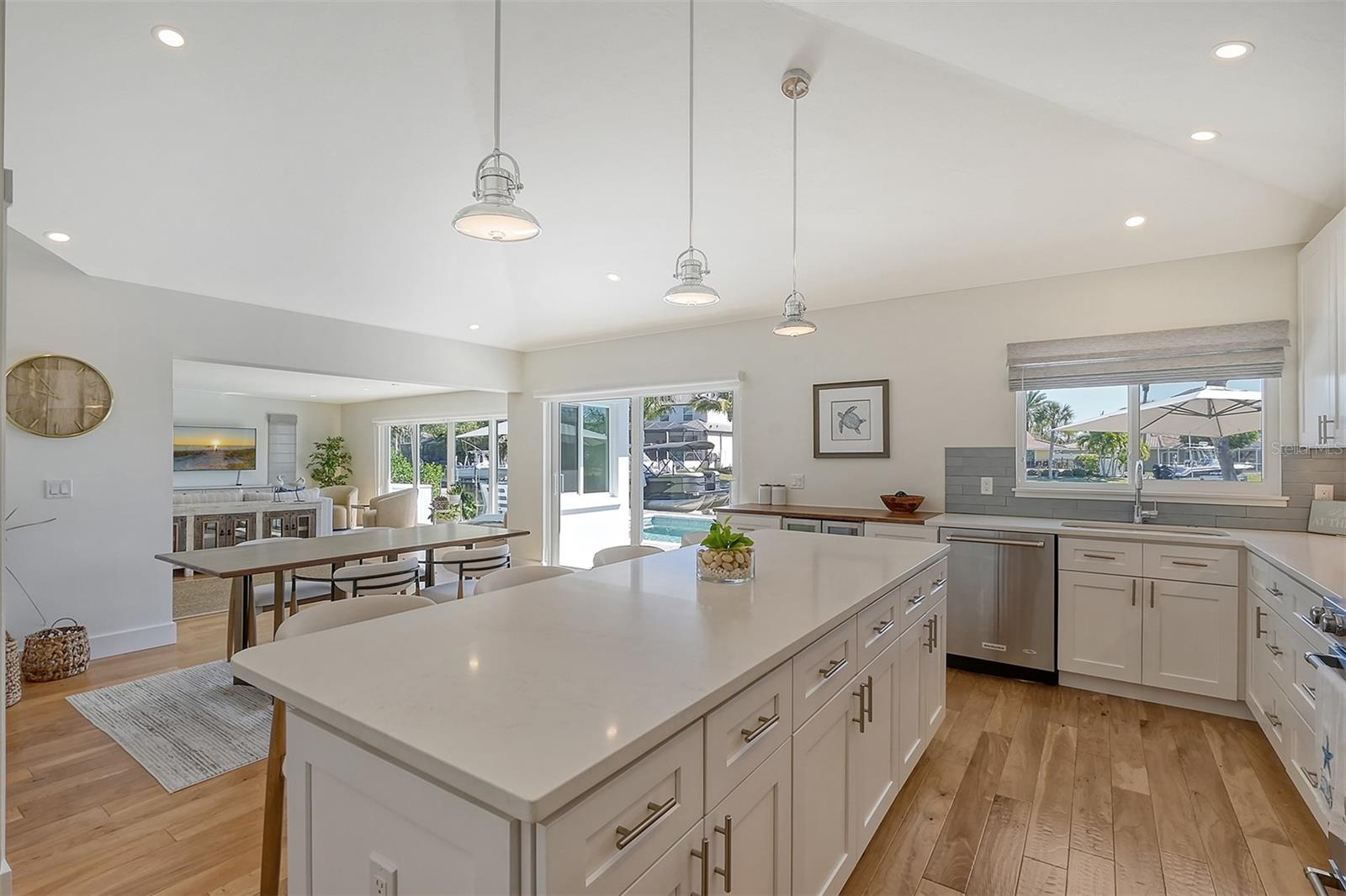 SIESTA ISLES - Residential