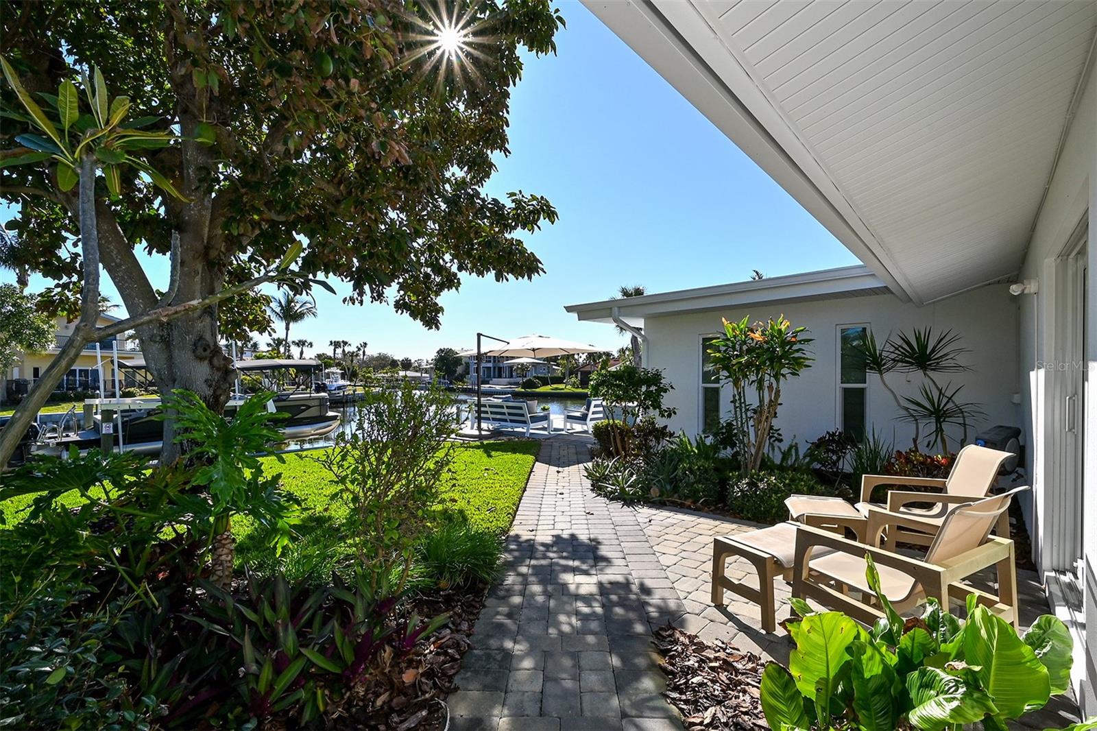 SIESTA ISLES - Residential