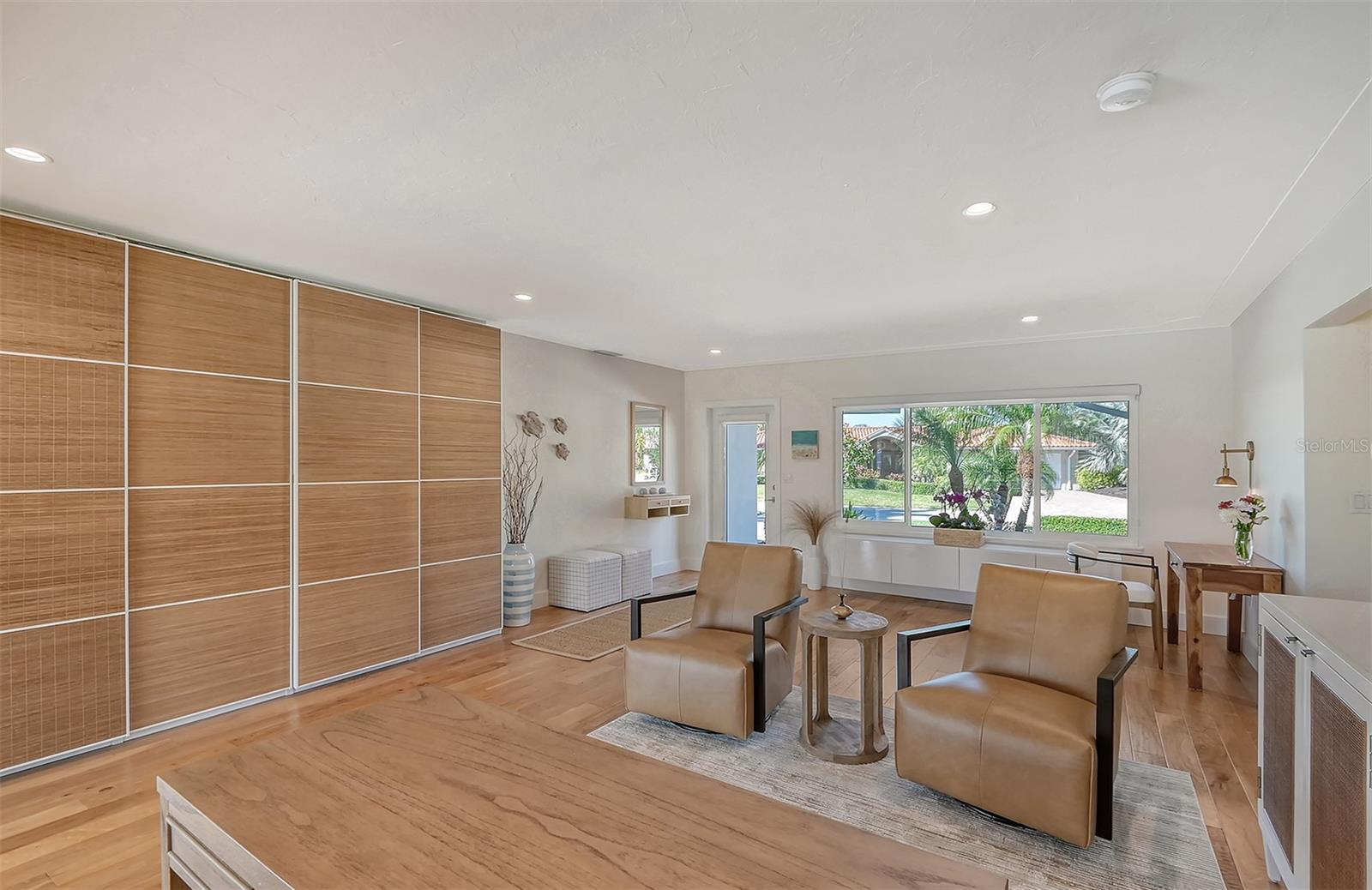 SIESTA ISLES - Residential