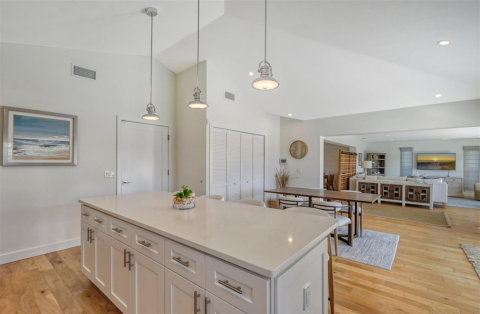 SIESTA ISLES - Residential