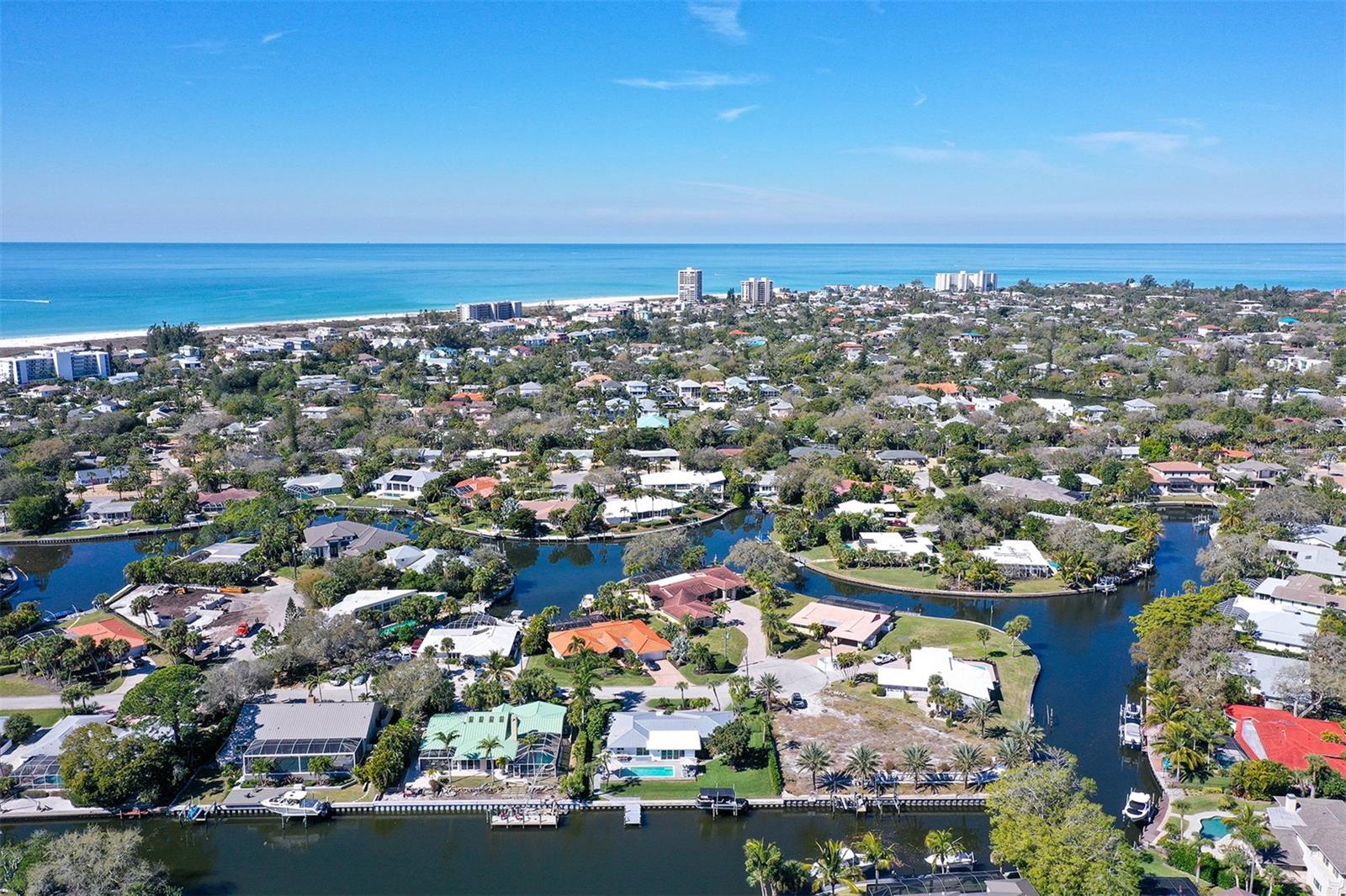 SIESTA ISLES - Residential