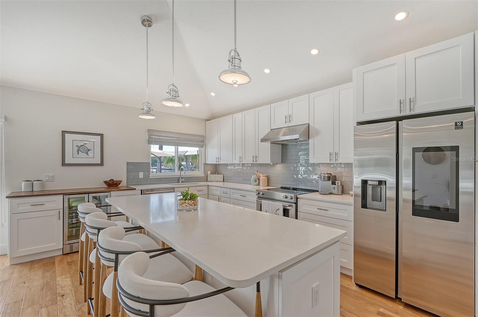 SIESTA ISLES - Residential