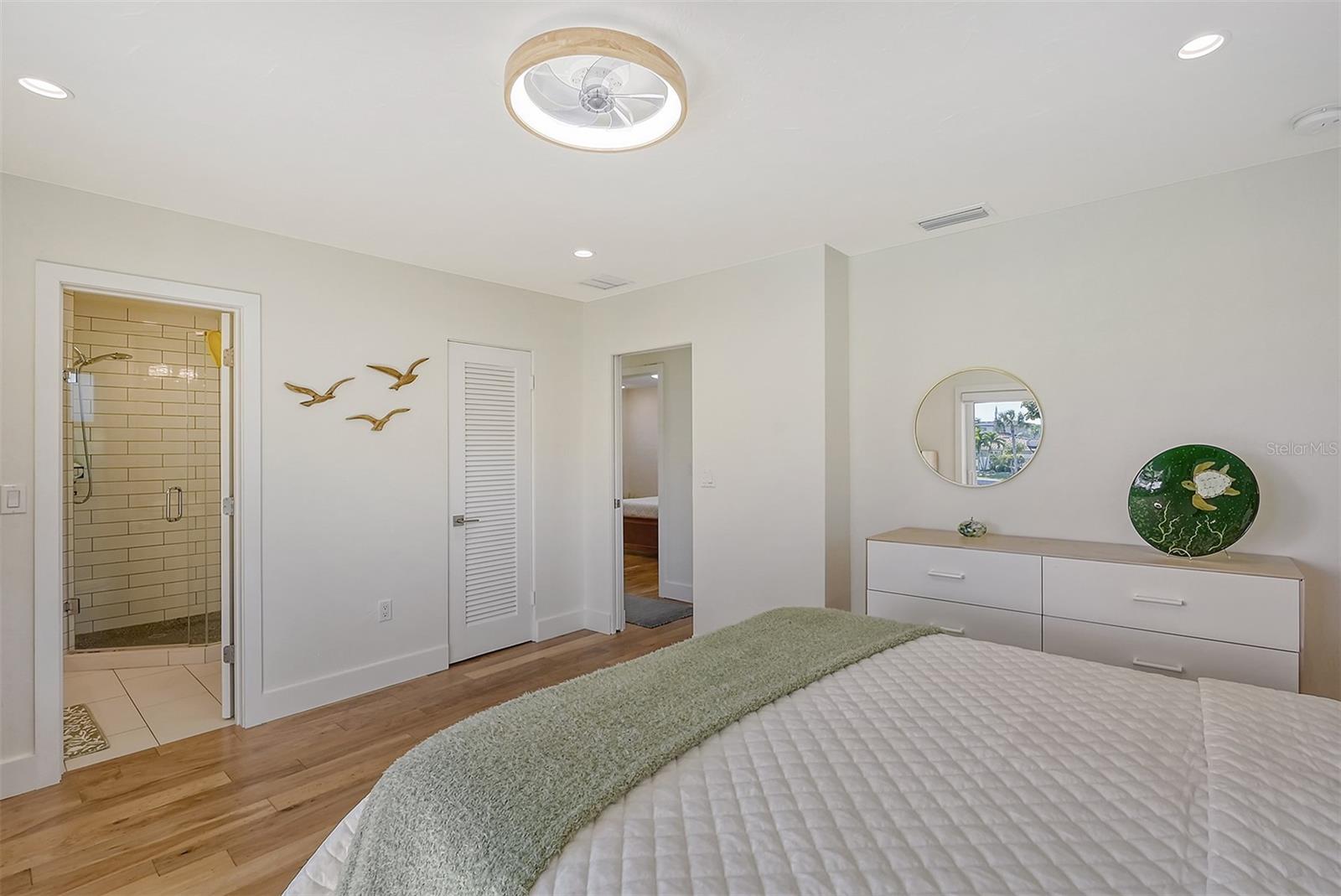 SIESTA ISLES - Residential