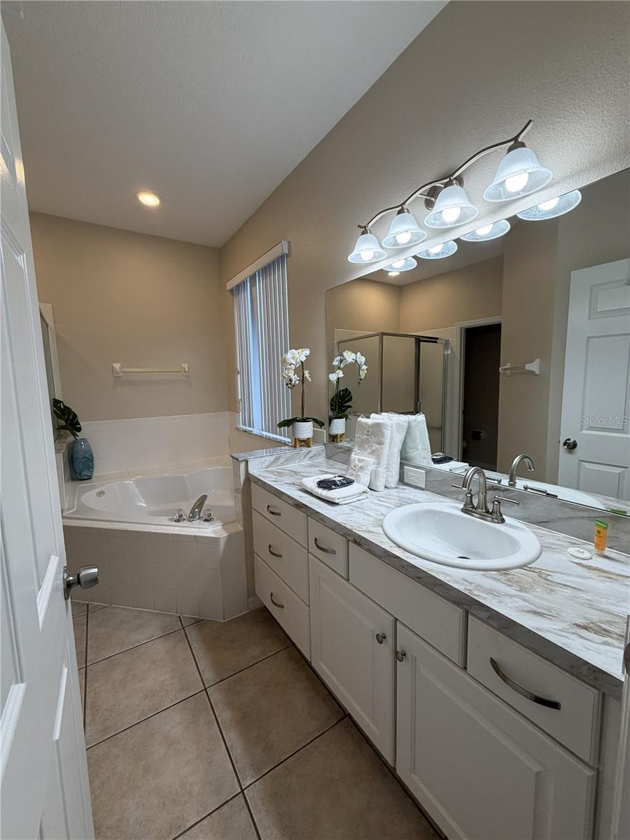 LAKE BERKLEY RESORT - Residential