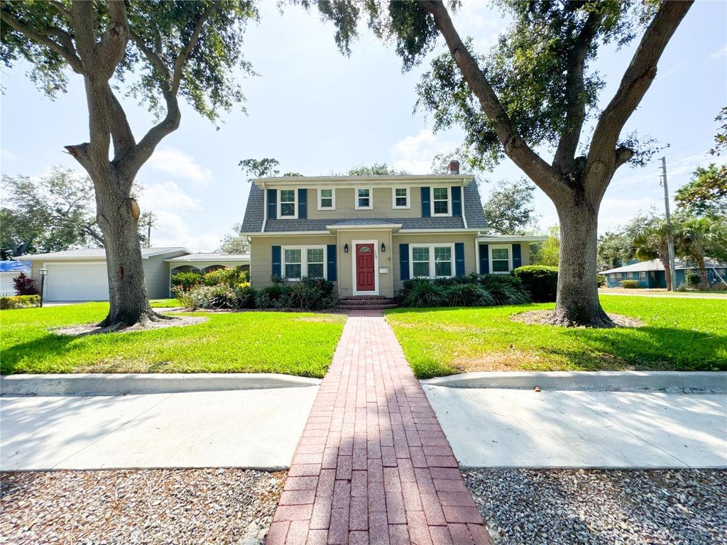 Photo of 708 32nd Street W, Bradenton, FL 34205 (MLS # A4652019)