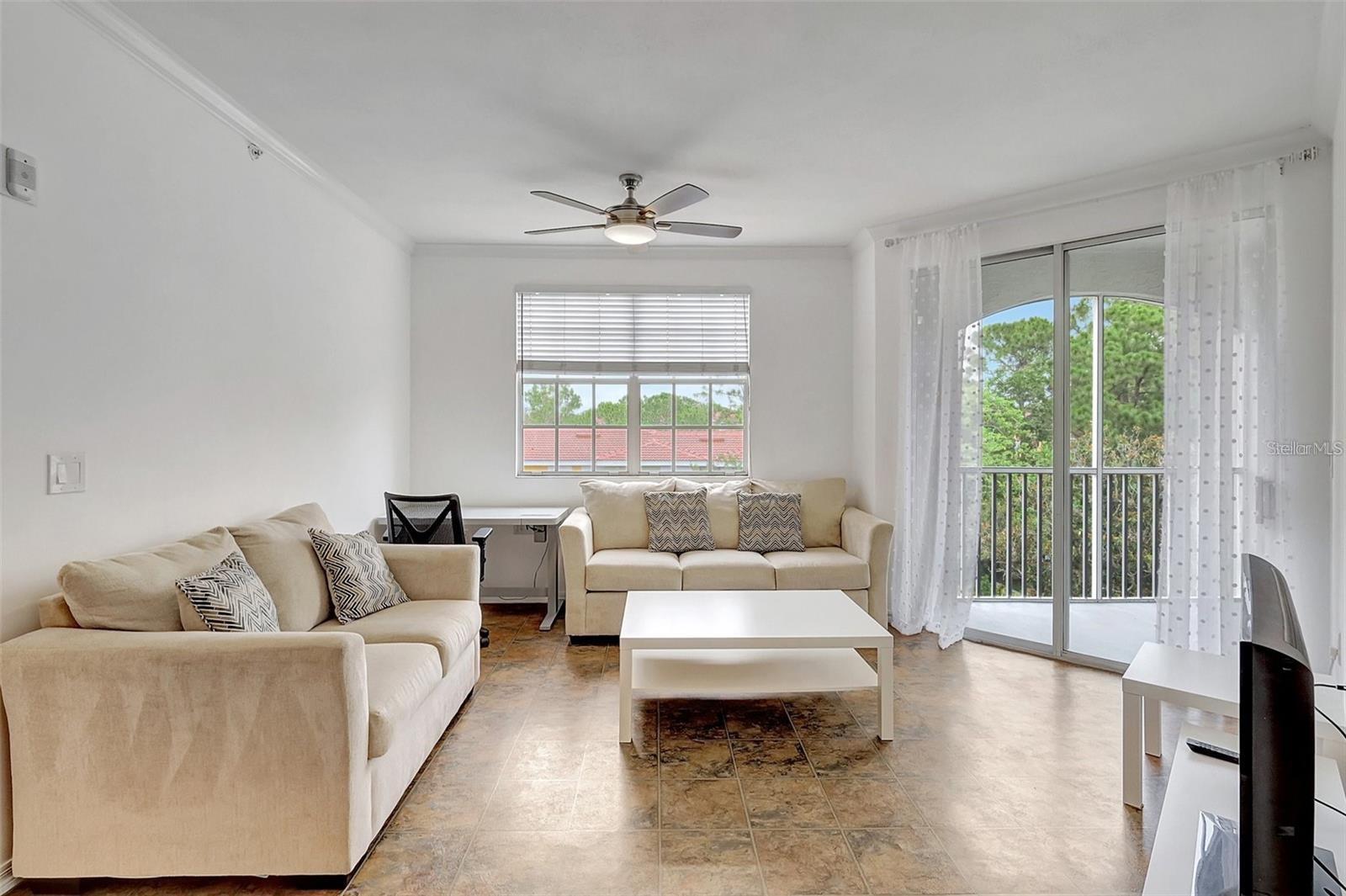 LAS PALMAS OF SARASOTA - Residential Lease