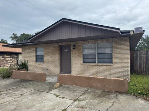 A home in LAKELAND