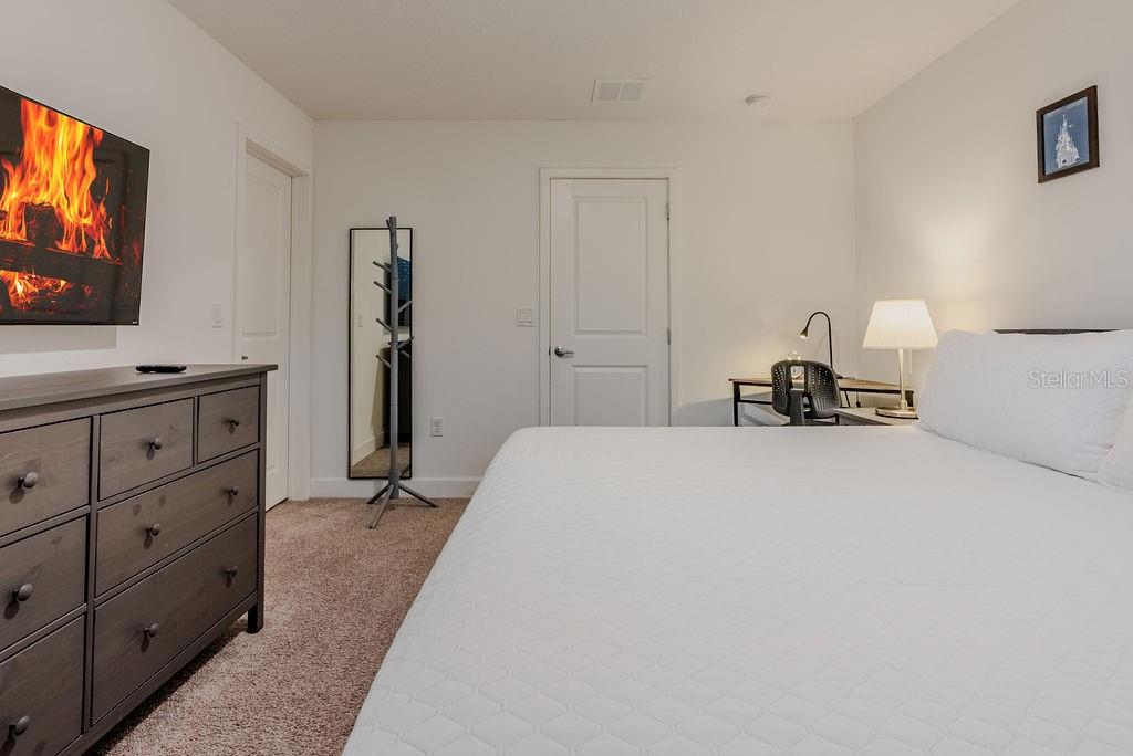 TERRA ESMERALDA TWNHMS - Residential Lease