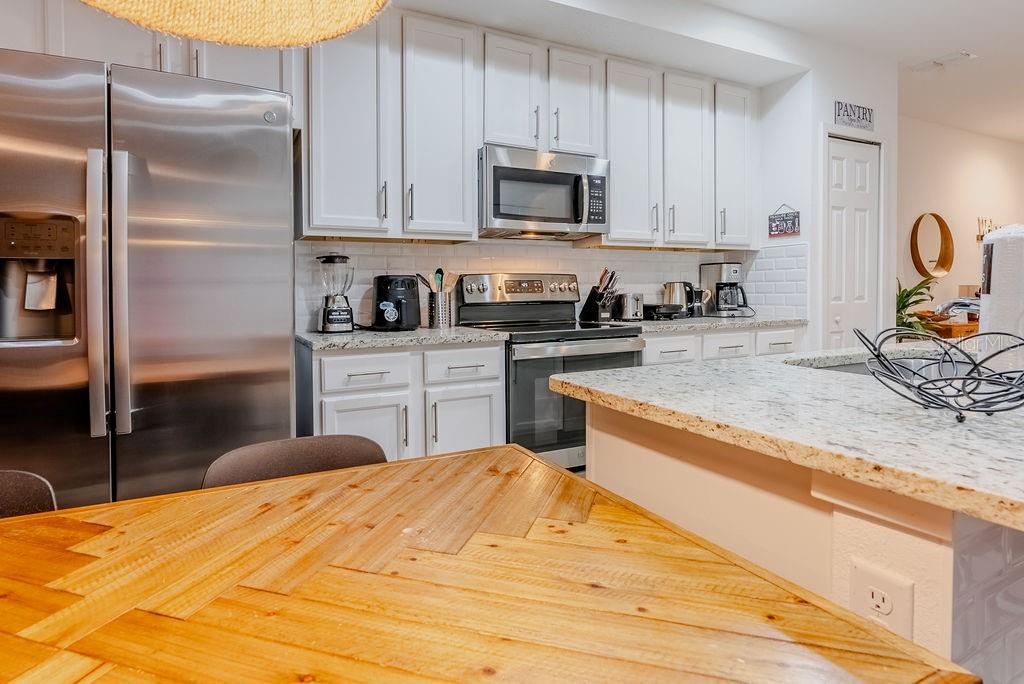 TERRA ESMERALDA TWNHMS - Residential Lease